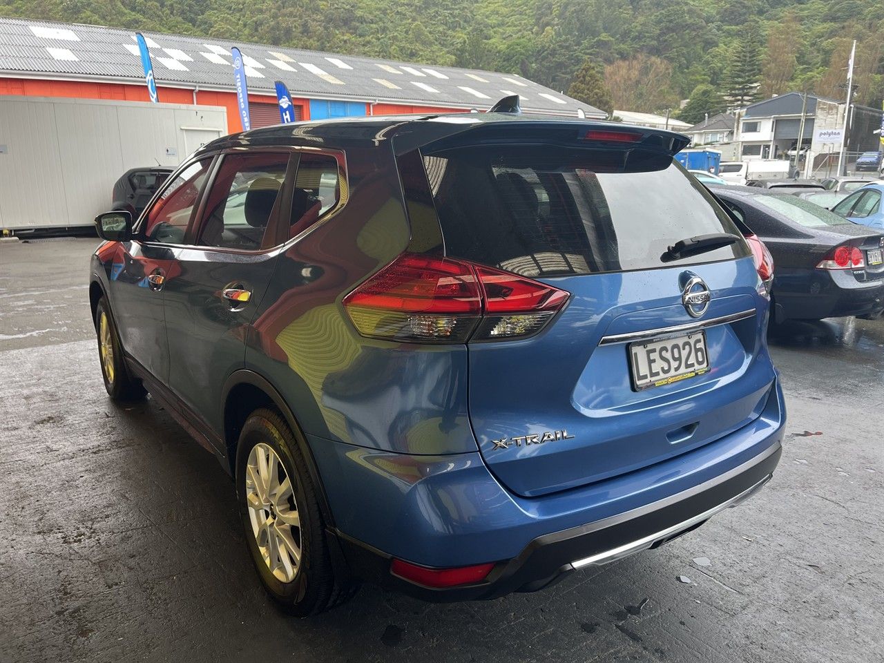 Vehicle image 4