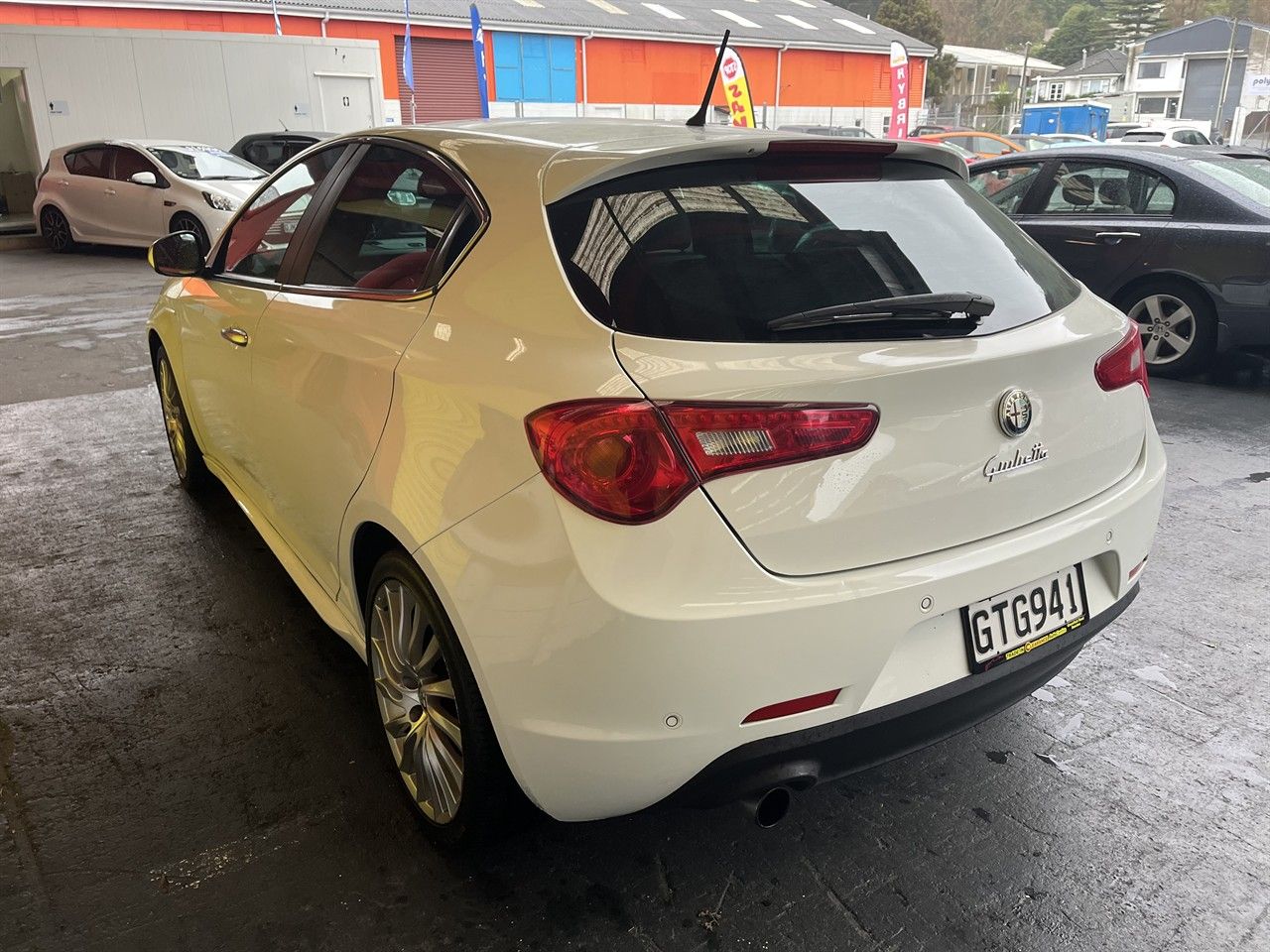 Vehicle image 4
