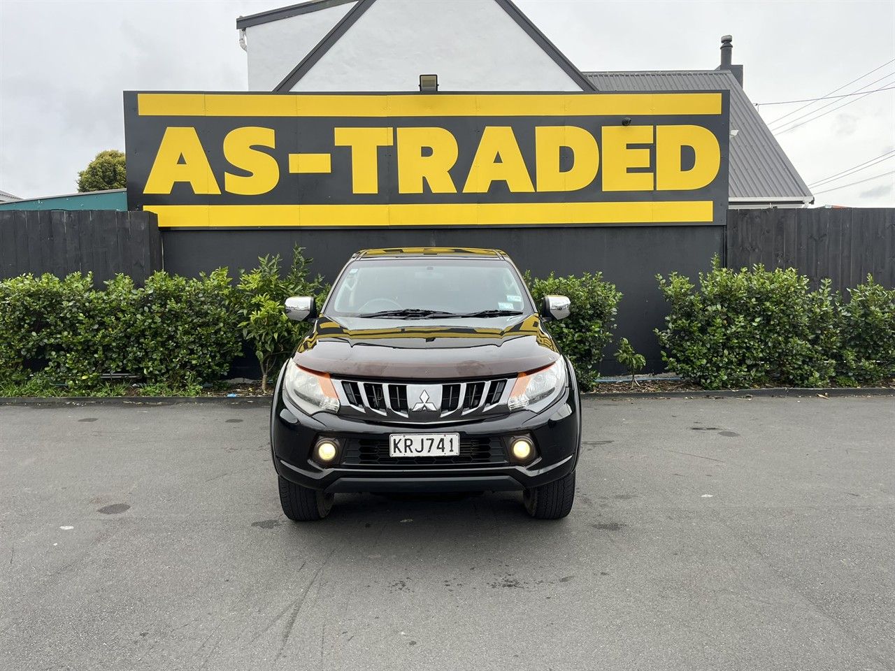 Vehicle image 3