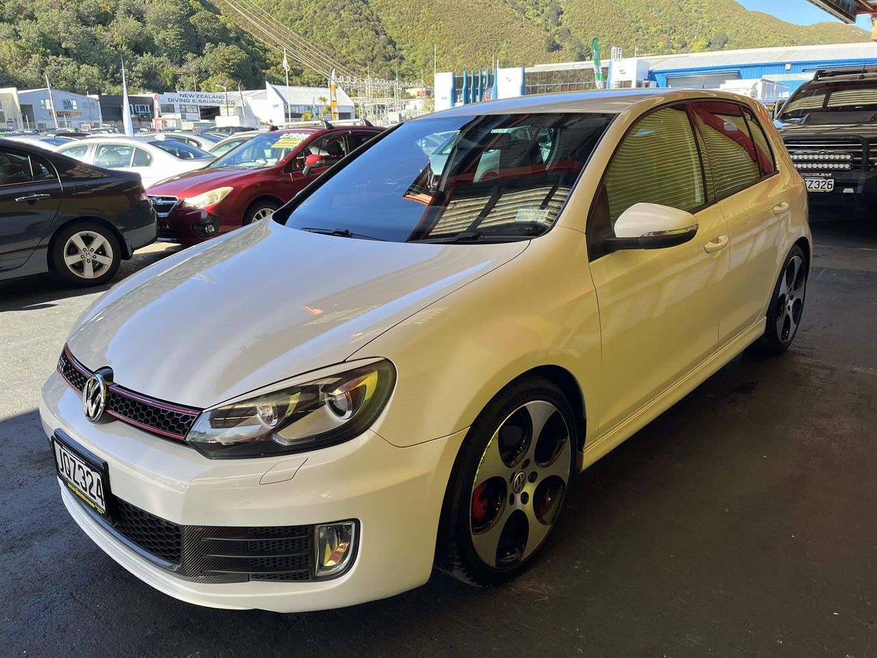 Vehicle image 3