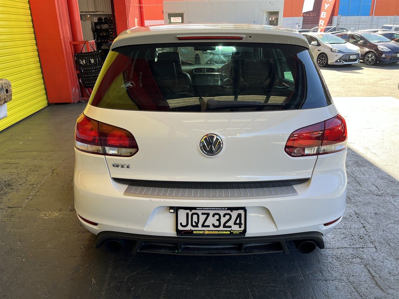 Vehicle image 5