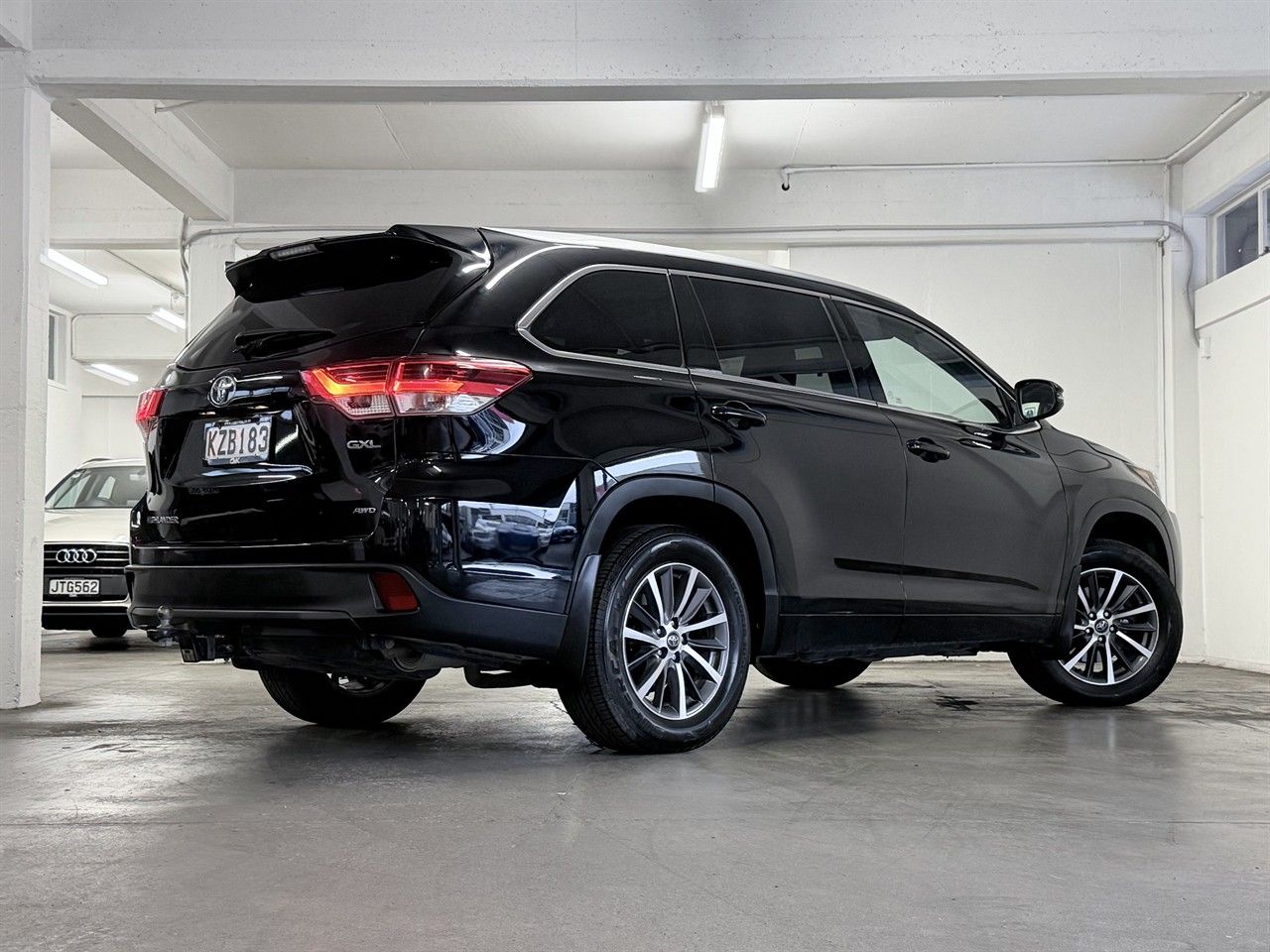 Vehicle image 3