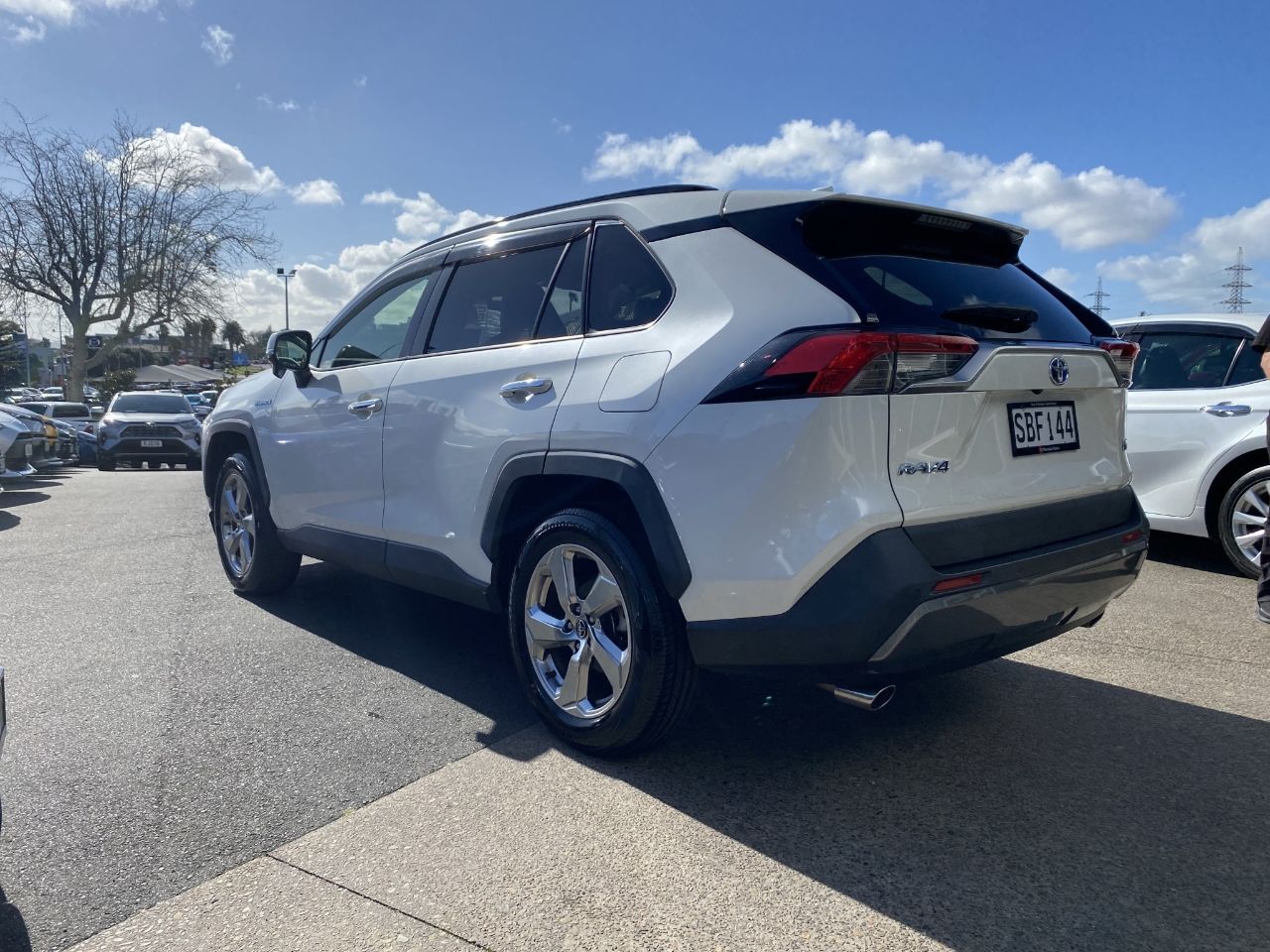 Vehicle image 5