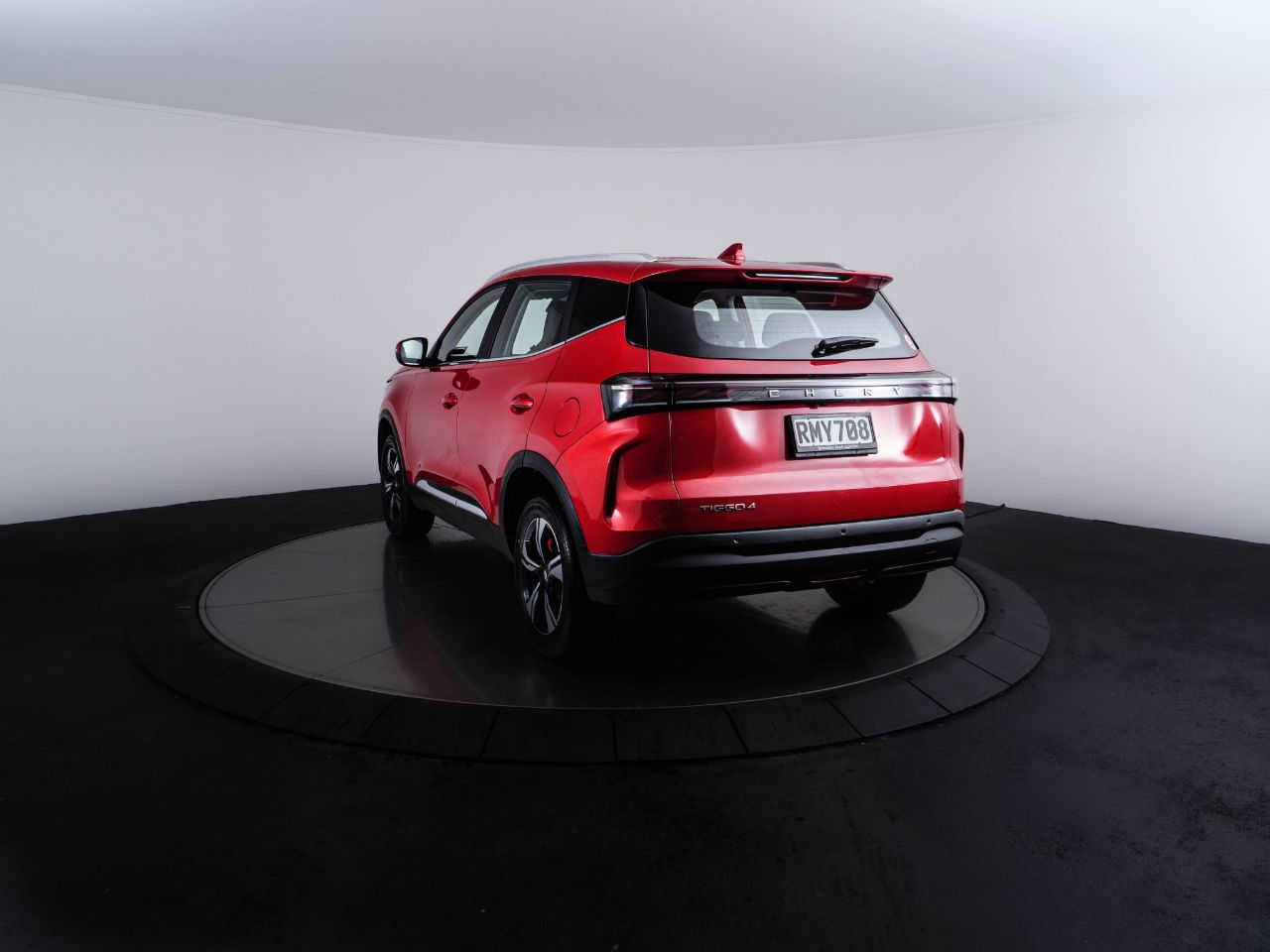 Vehicle image 5