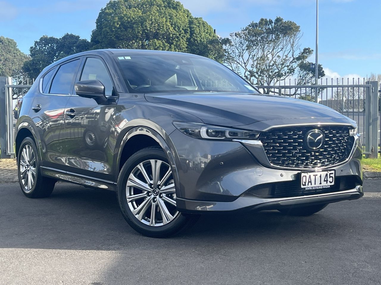 Vehicle image 3
