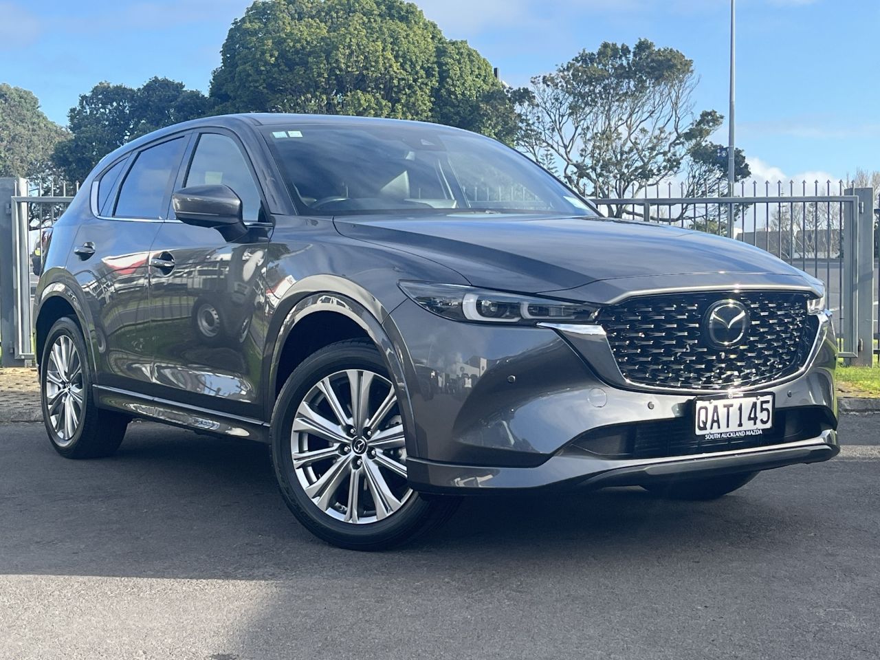 Vehicle image 3