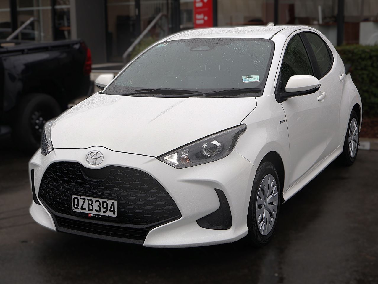 Vehicle image 3