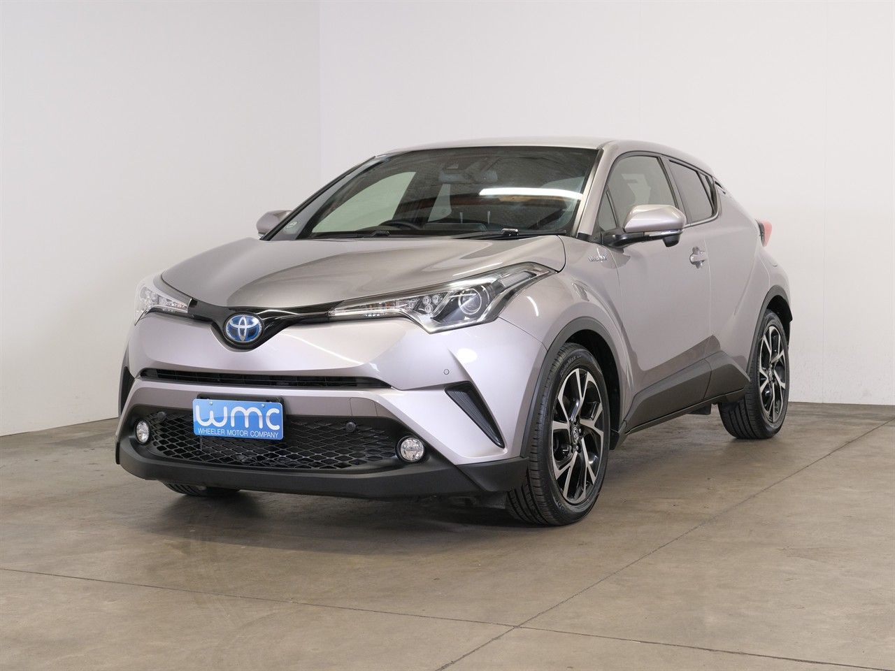 Vehicle image 4