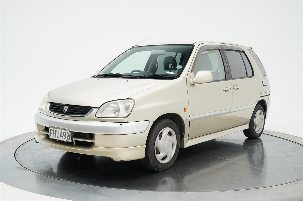 Vehicle image 3