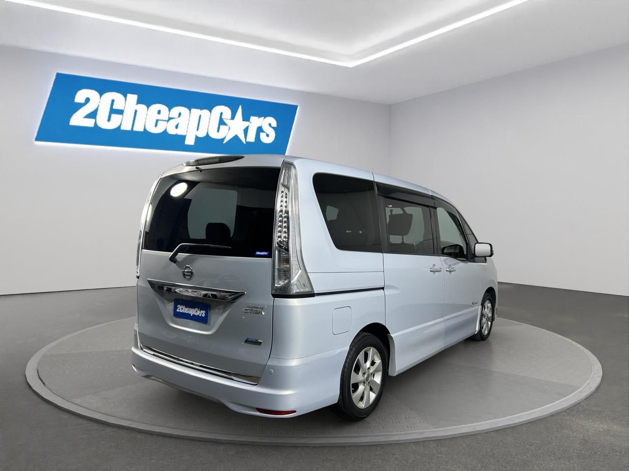 Vehicle image 5