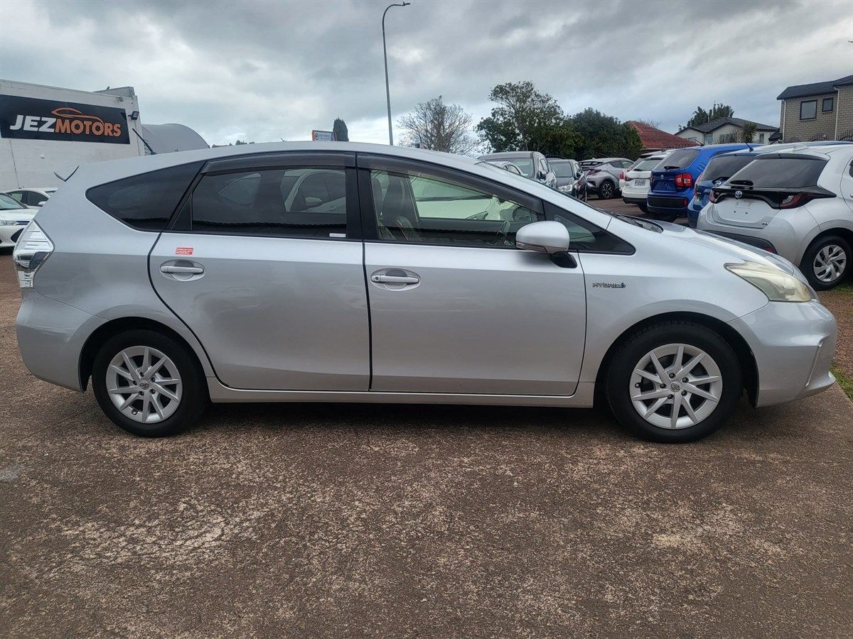 Vehicle image 5