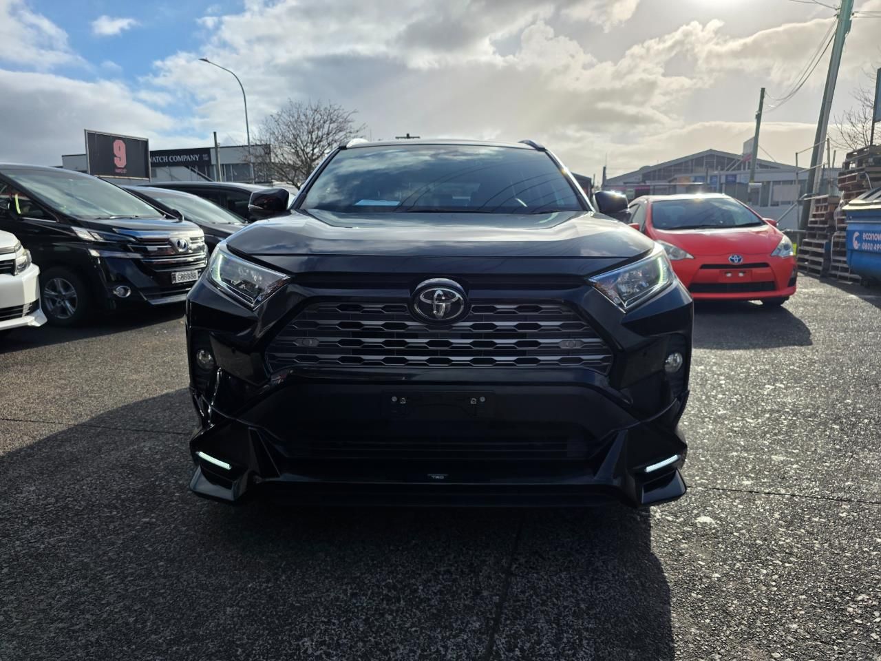 Vehicle image 3