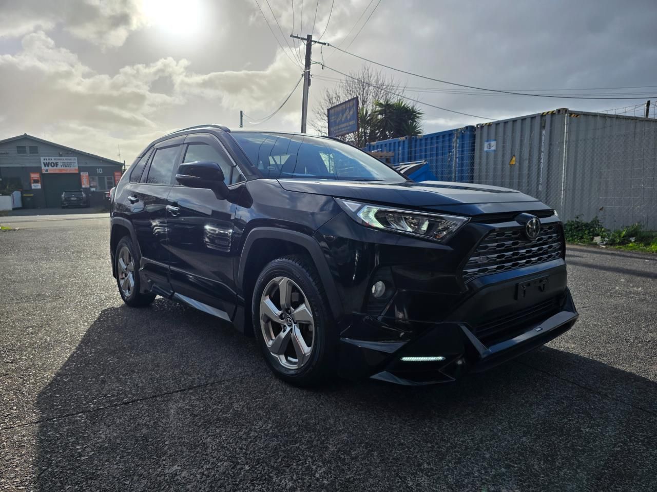Vehicle image 4