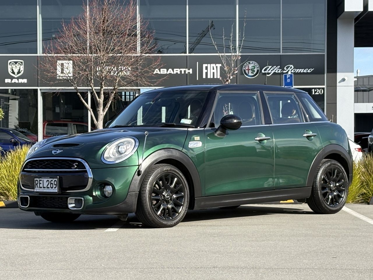 Vehicle image 5
