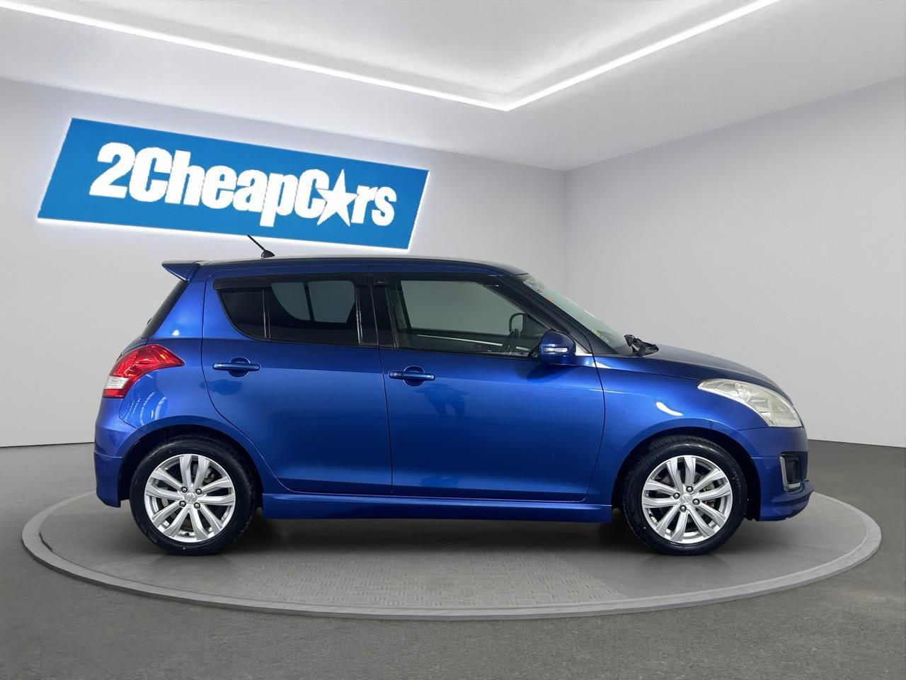 Vehicle image 4
