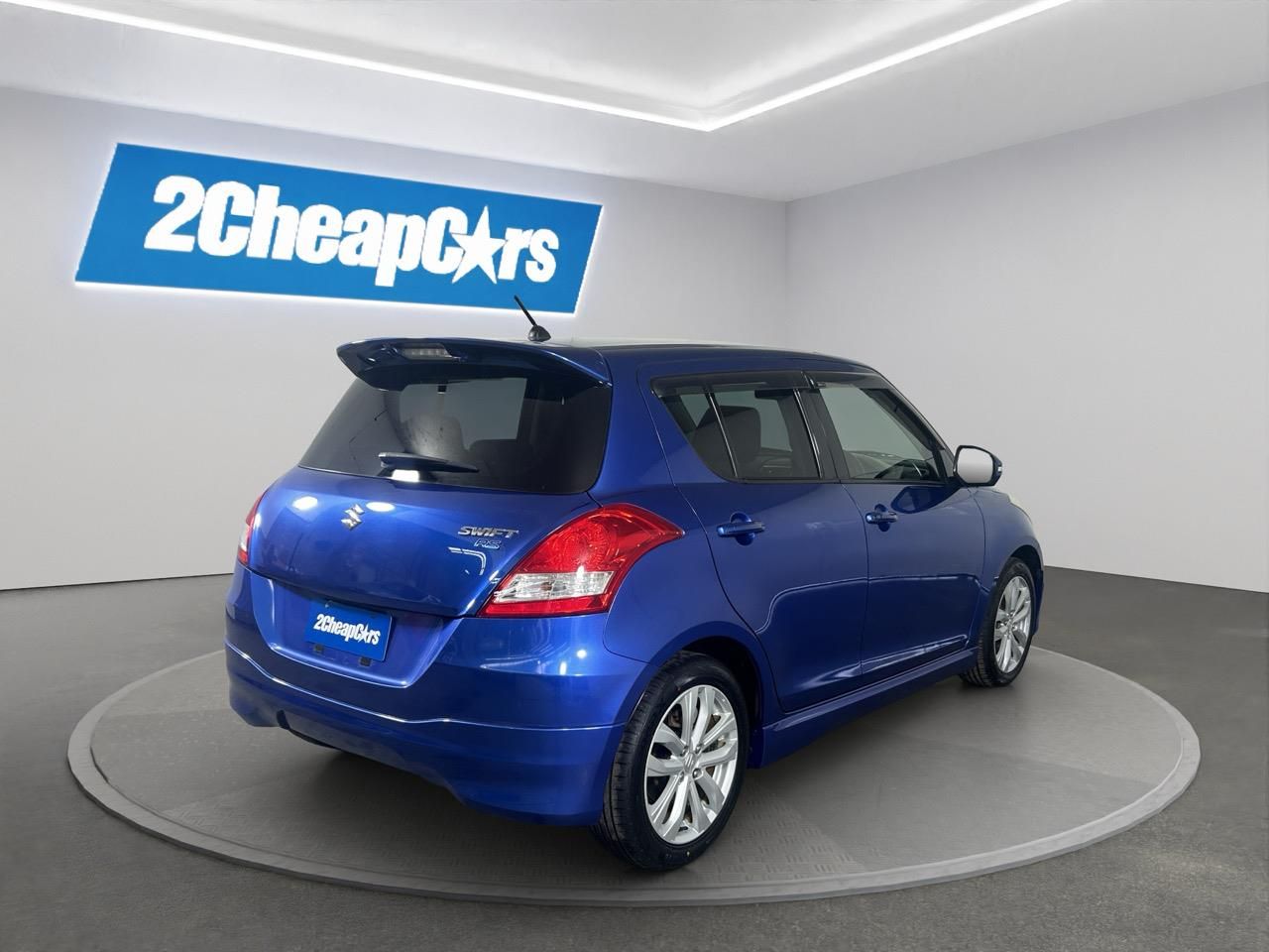 Vehicle image 5