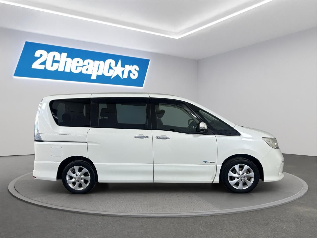 Vehicle image 4