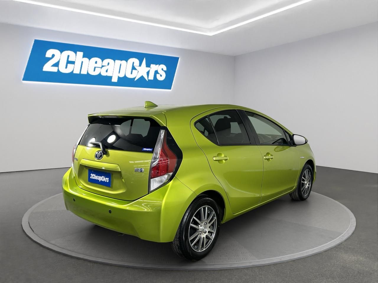 Vehicle image 5