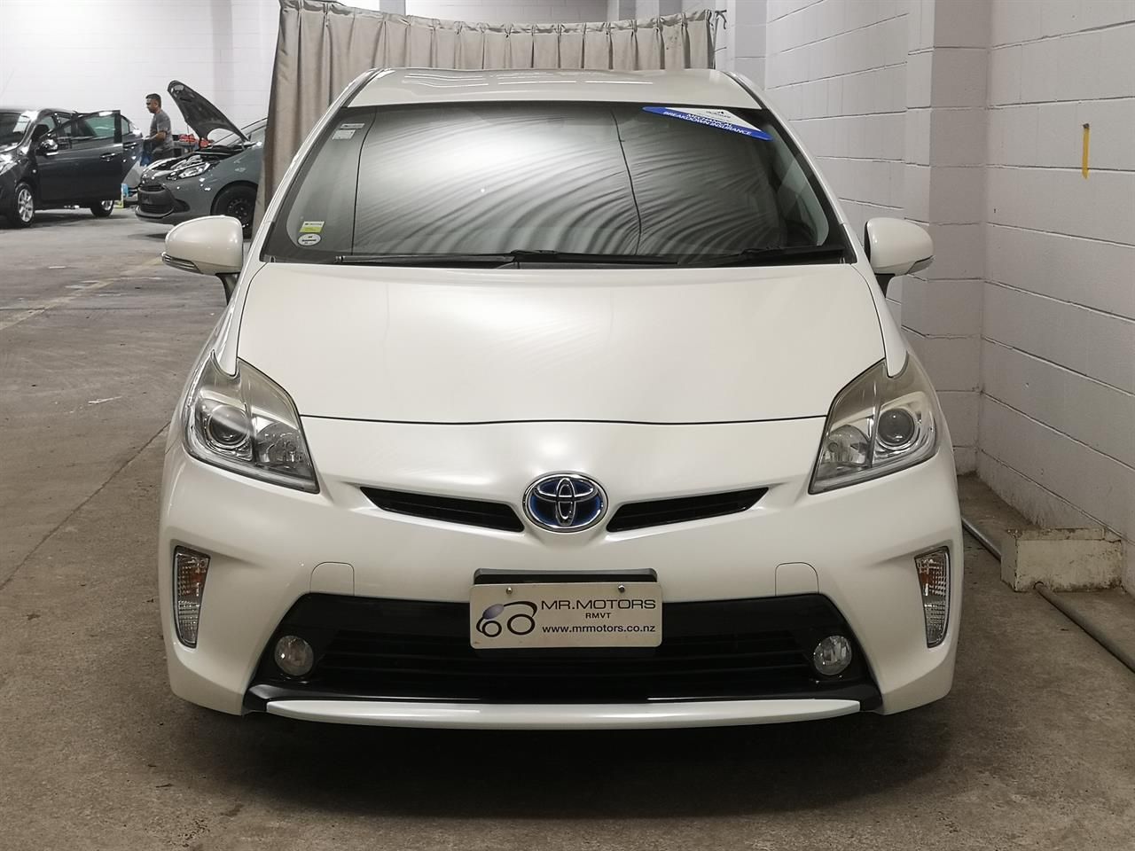 Vehicle image 4