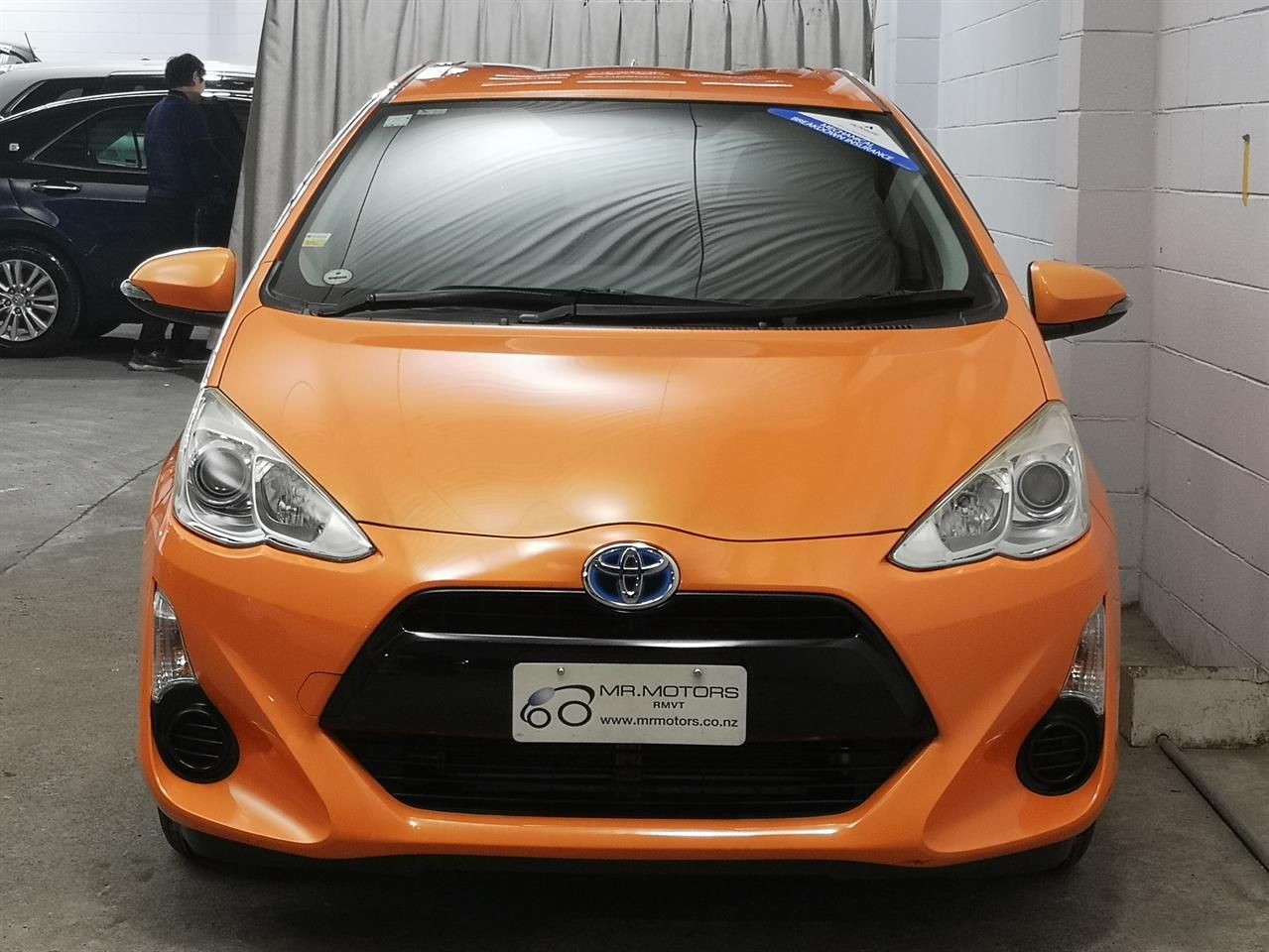 Vehicle image 4