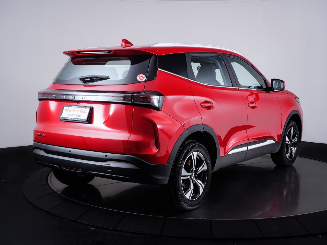 Vehicle image 4