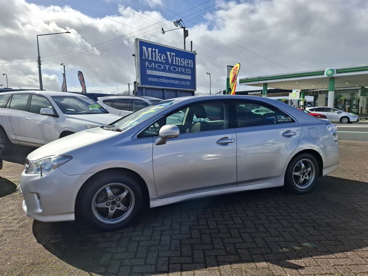 Vehicle image 3