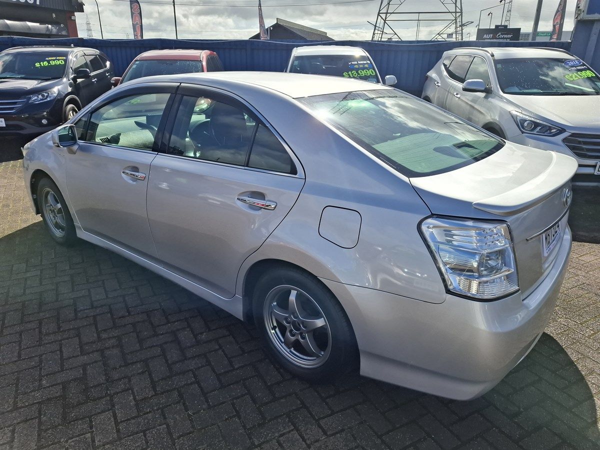 Vehicle image 4