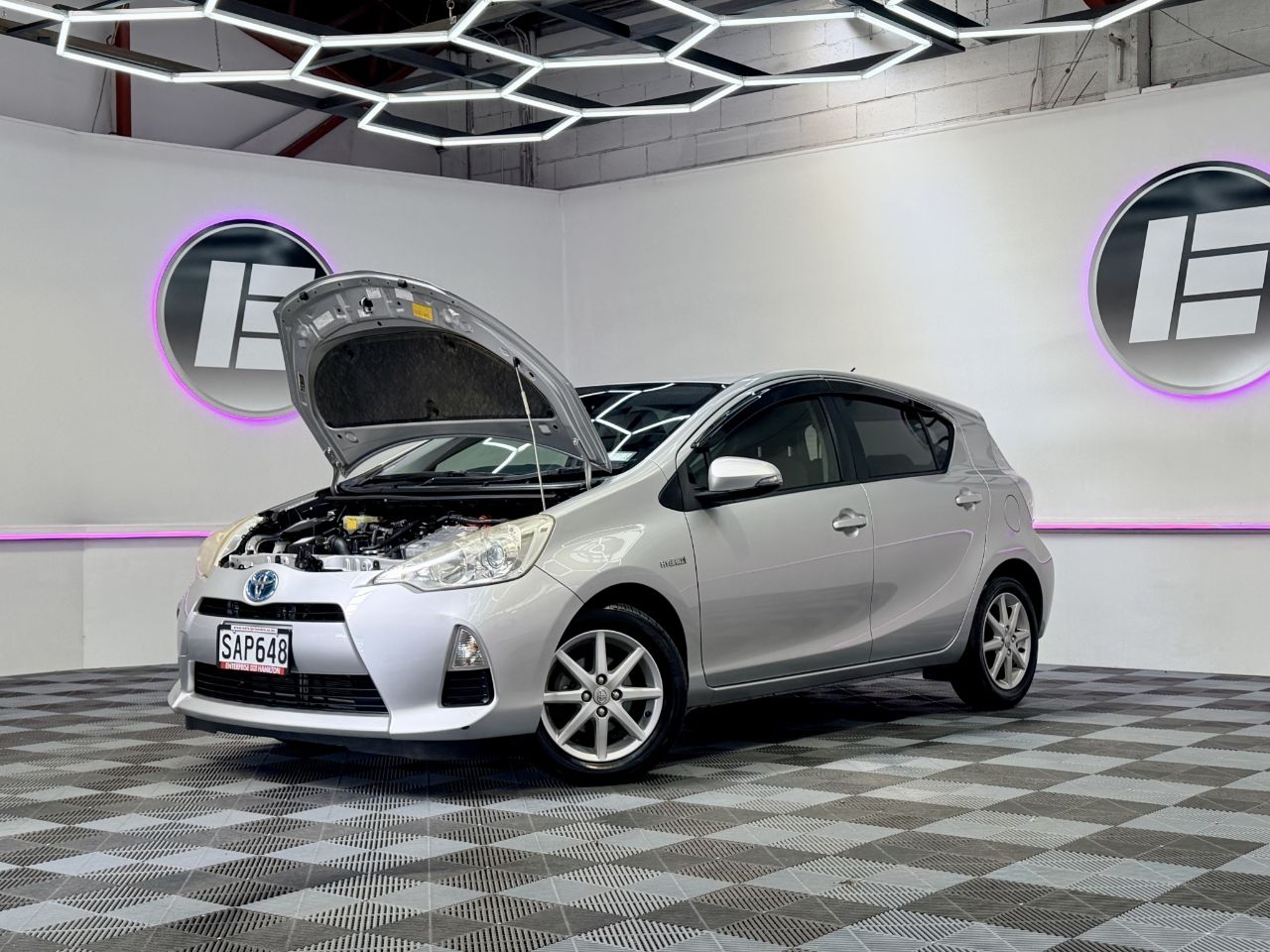 Vehicle image 3