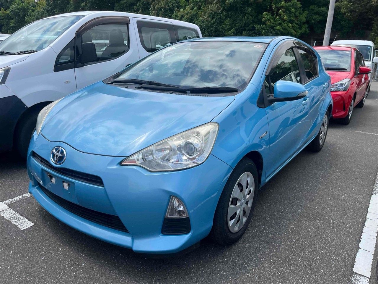 Vehicle image 3
