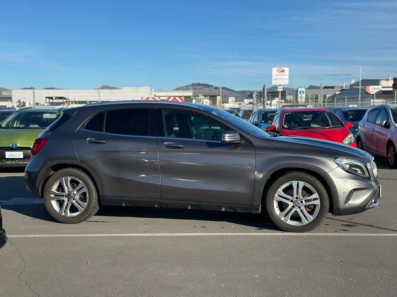 Vehicle image 4