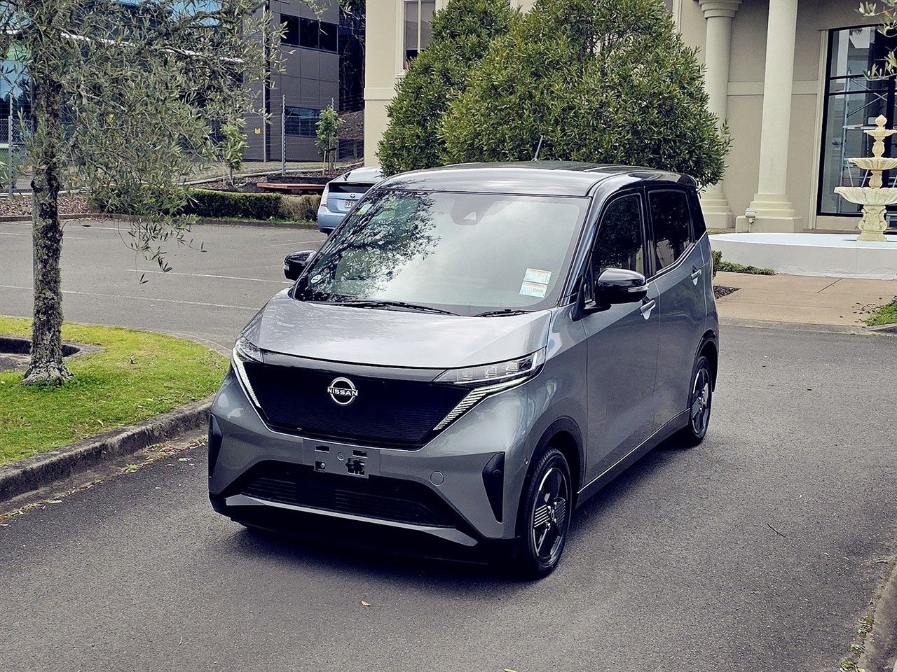 Vehicle image 3