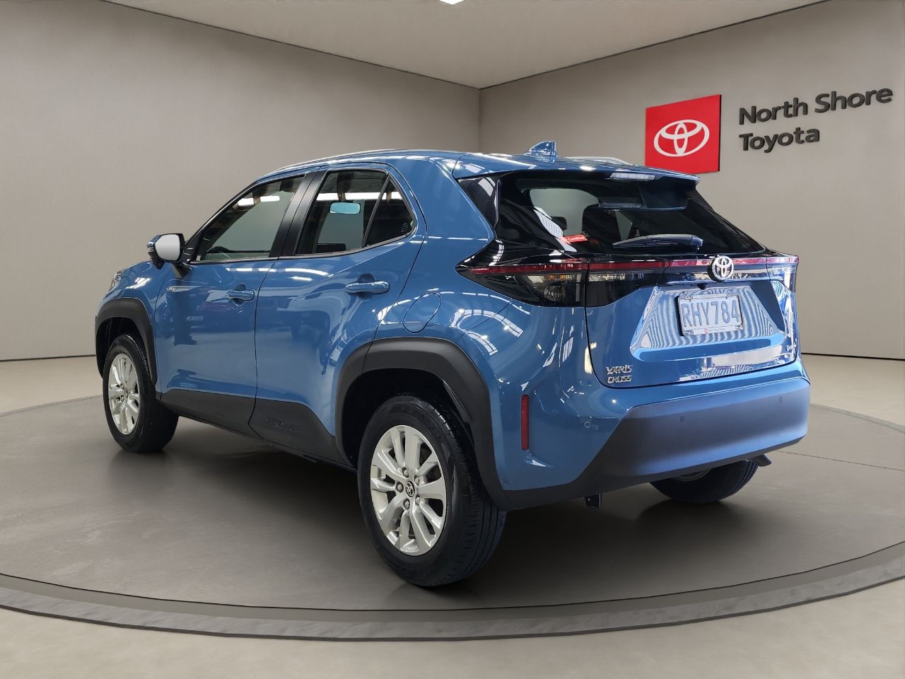 Vehicle image 4
