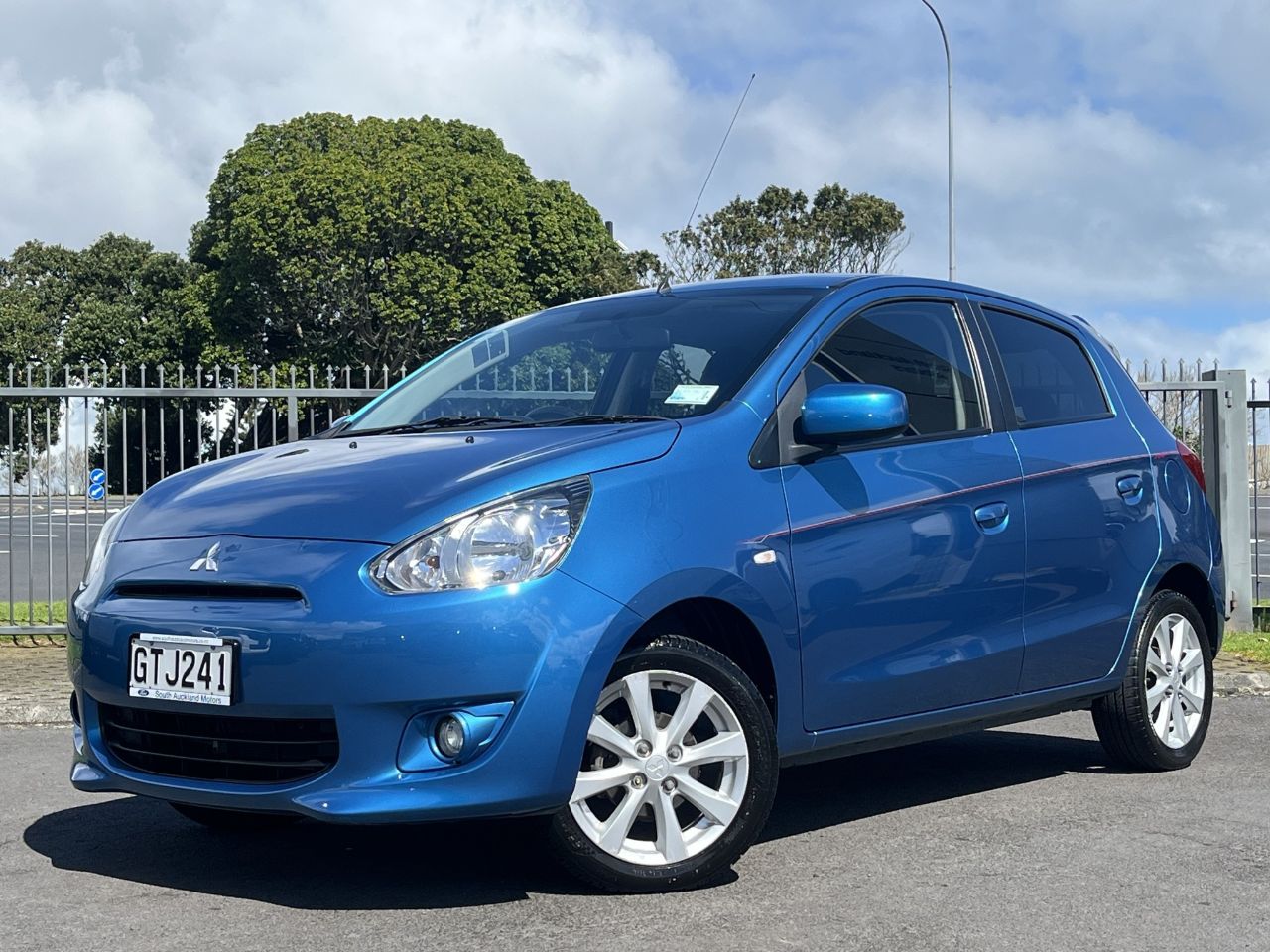 Vehicle image 1