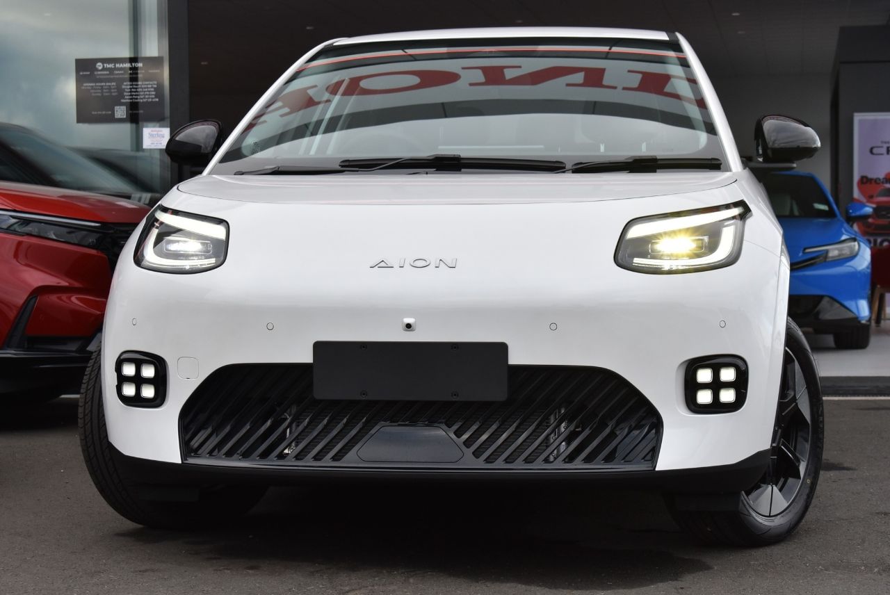 Vehicle image 2