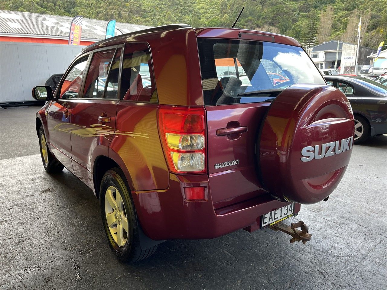 Vehicle image 4
