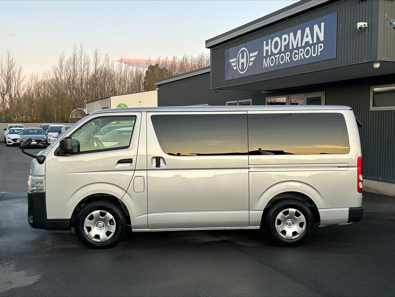 Vehicle image 5