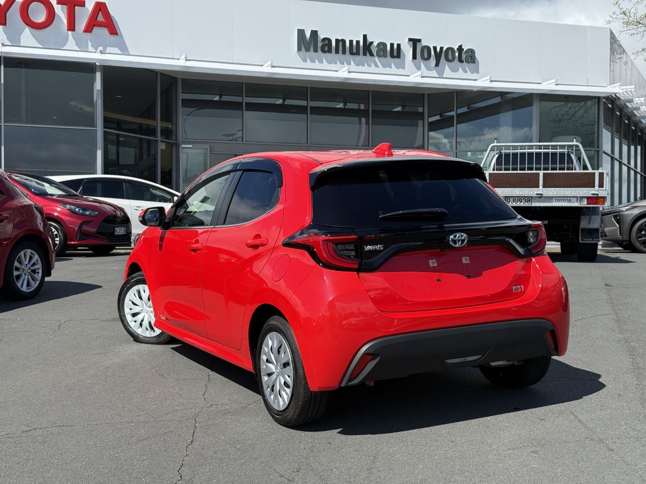 Vehicle image 5