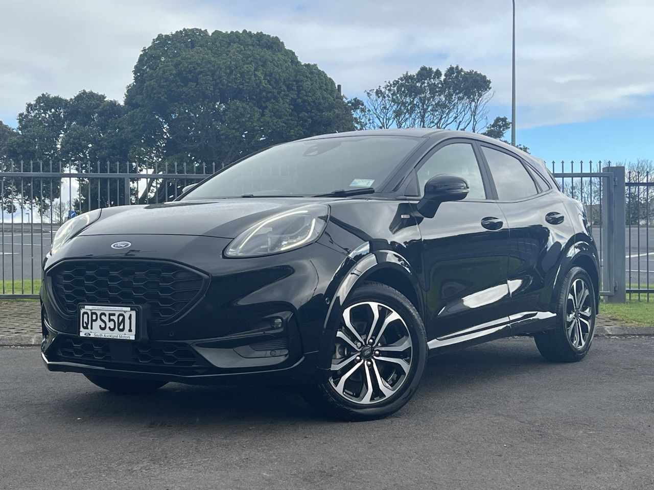 Vehicle image 1