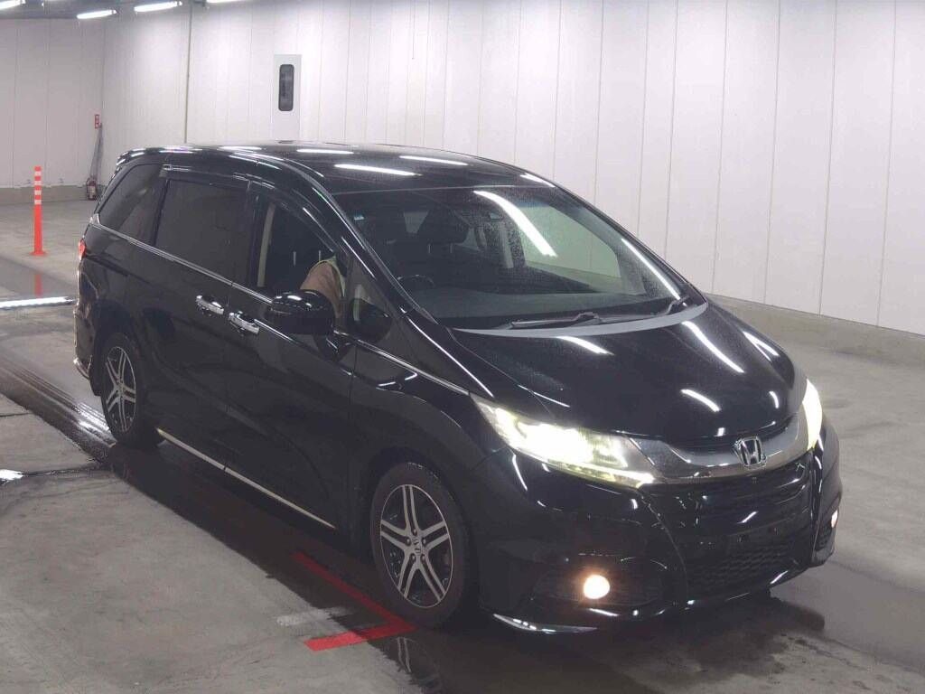 Vehicle image 3