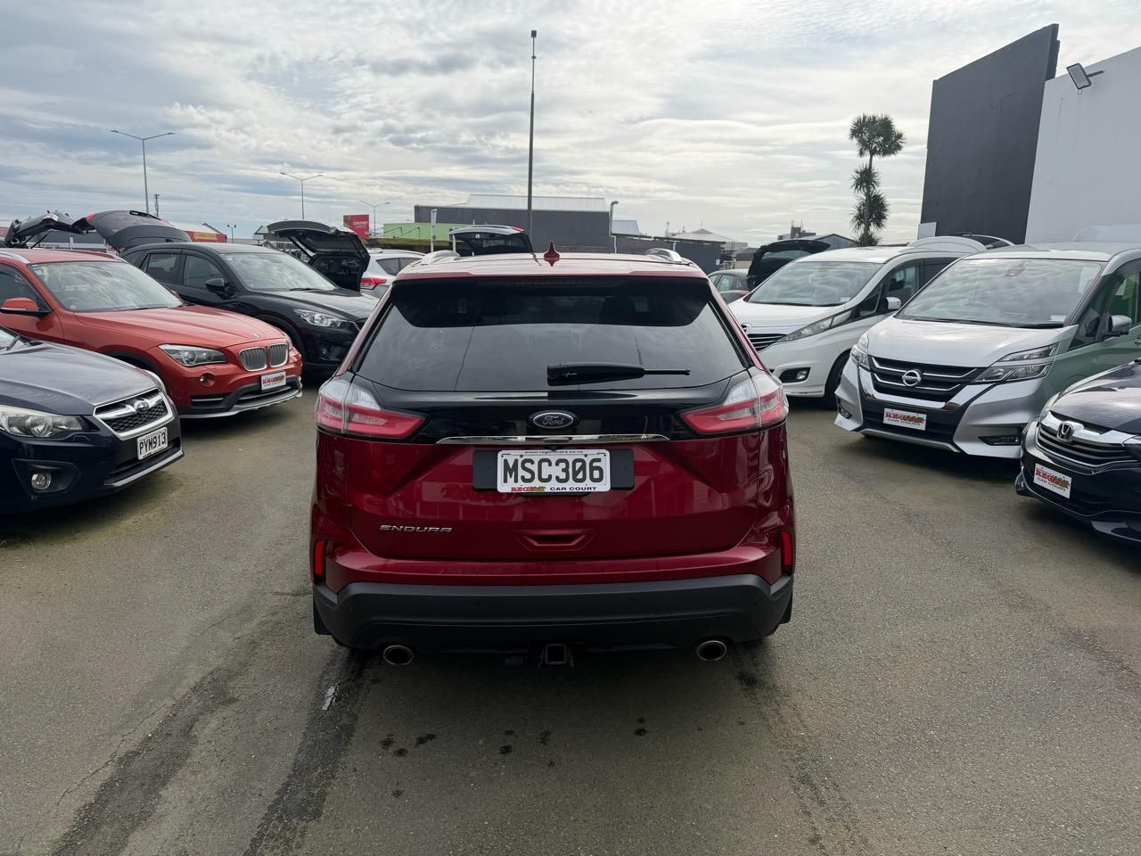 Vehicle image 4
