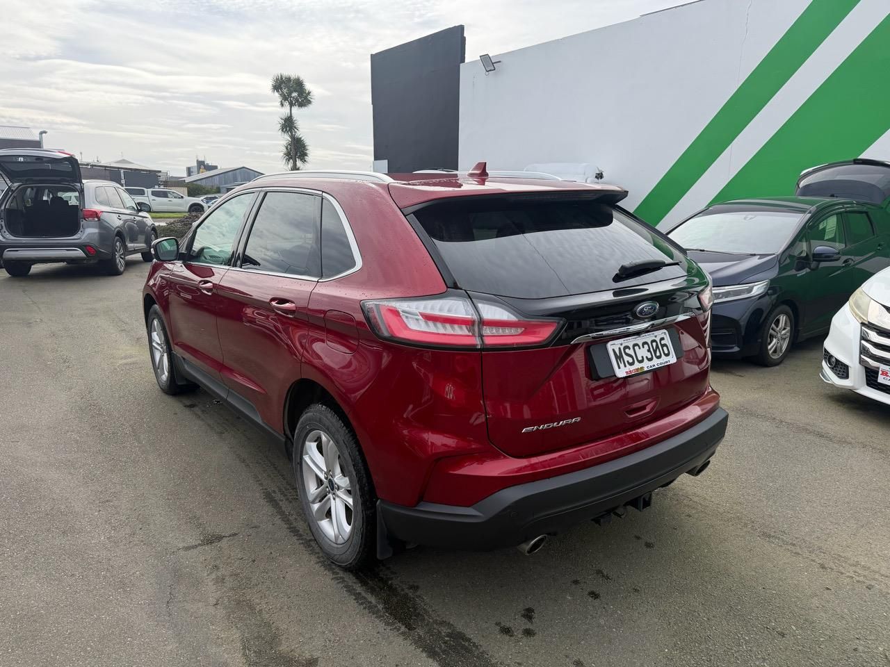 Vehicle image 5