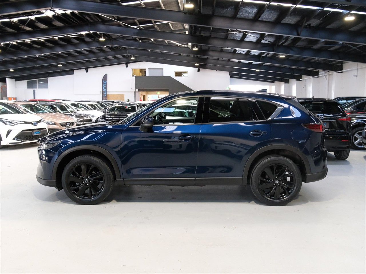 Vehicle image 5