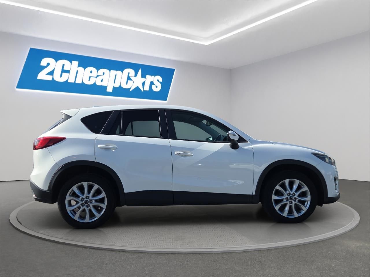 Vehicle image 4