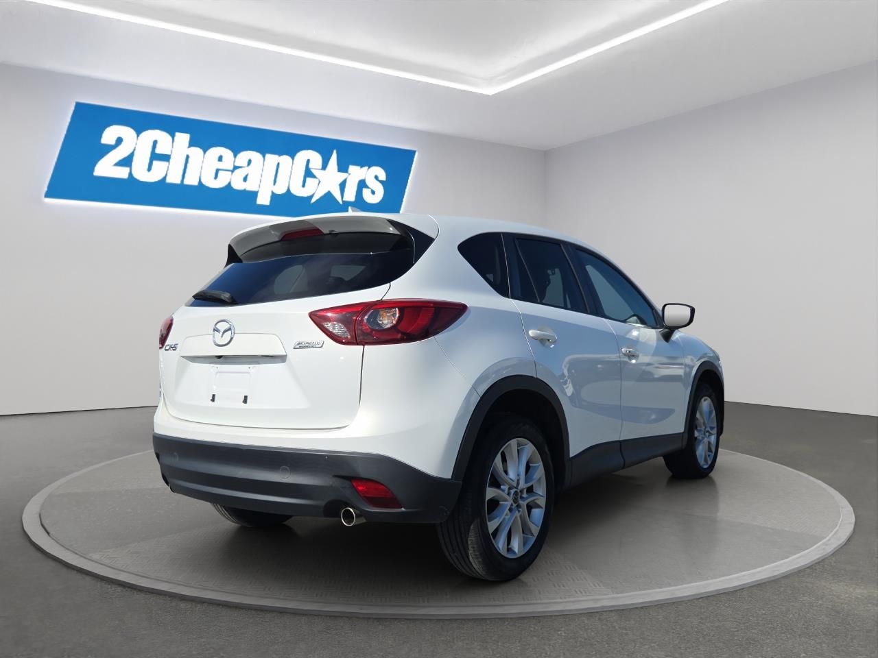 Vehicle image 5