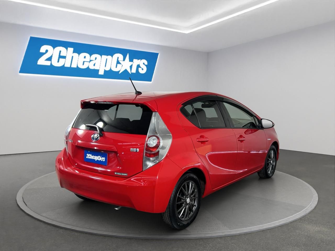 Vehicle image 5