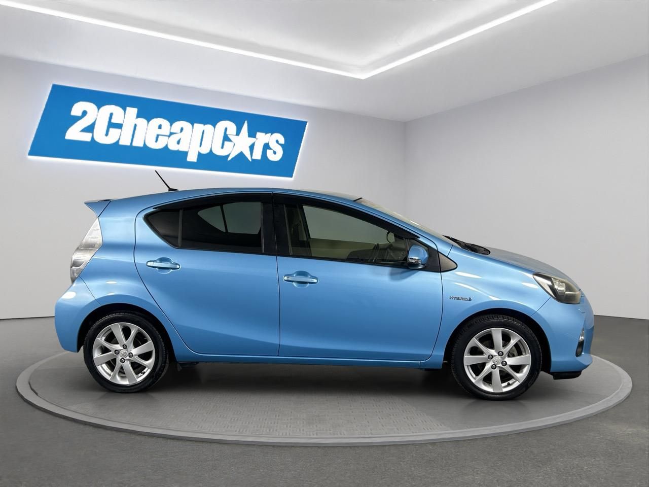 Vehicle image 4
