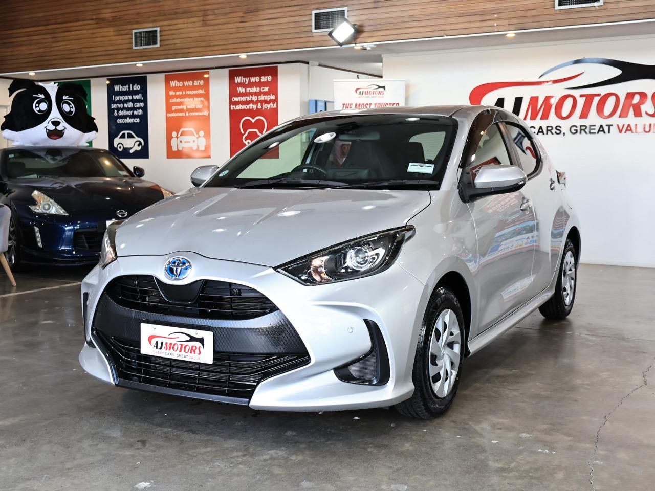 Vehicle image 3