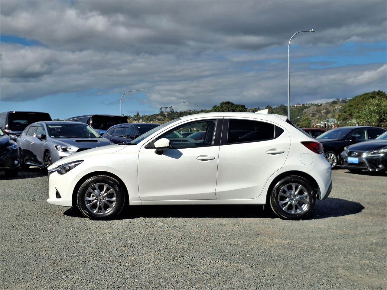 Vehicle image 4