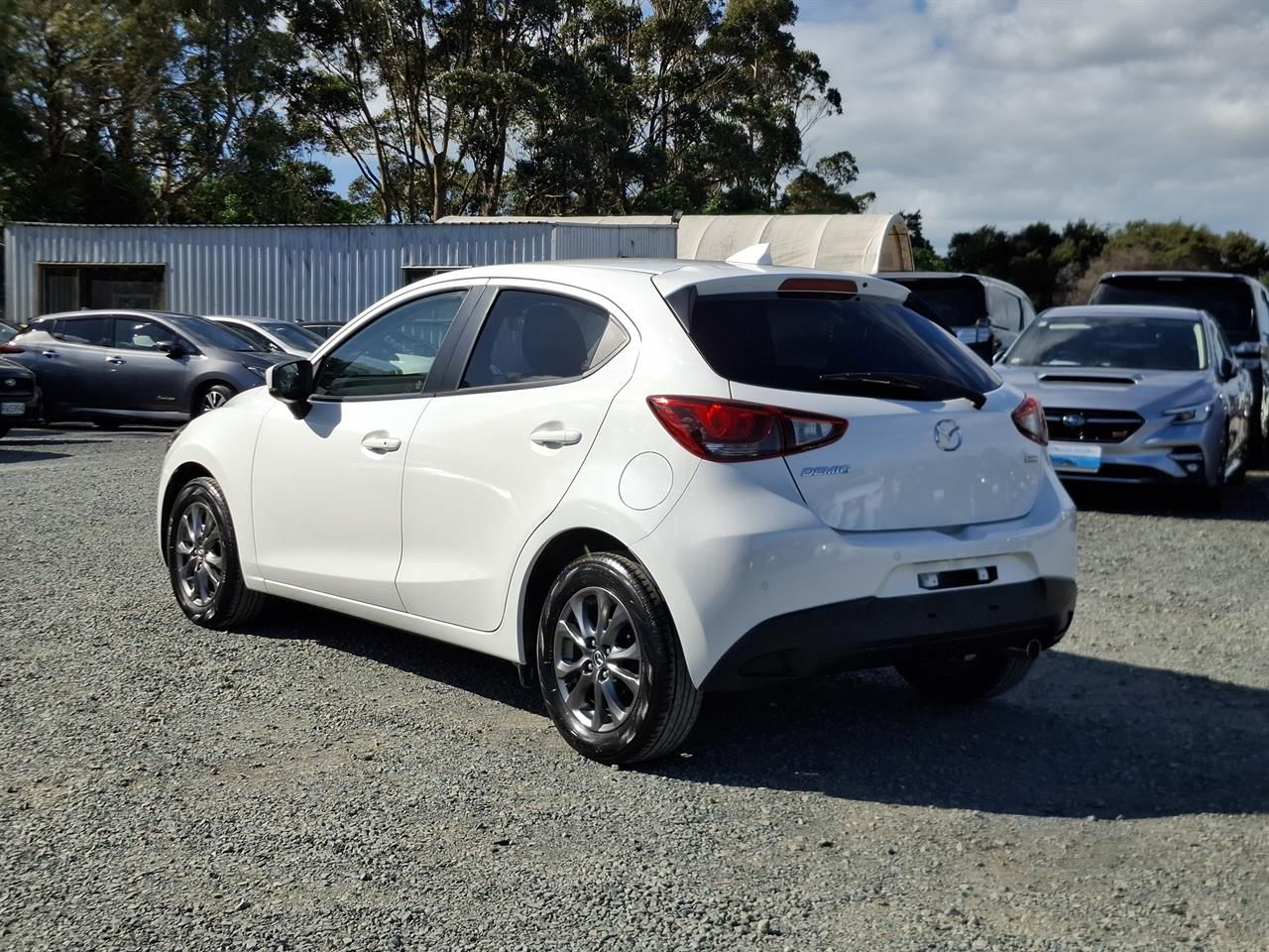 Vehicle image 5