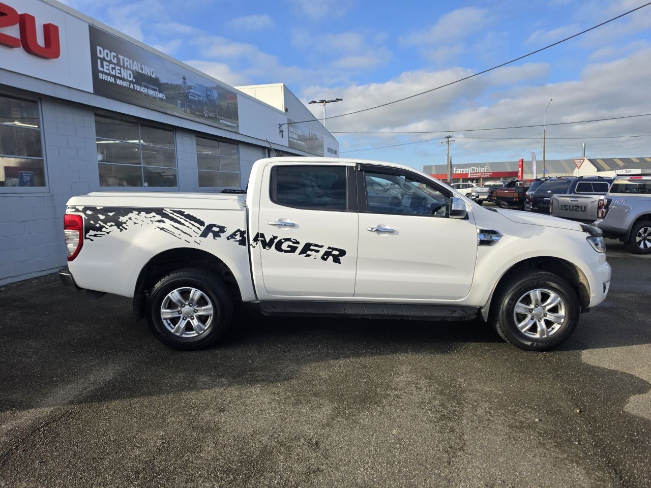 Vehicle image 3